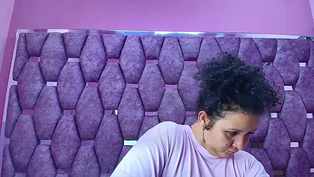 AlaSmith's cam snapshot