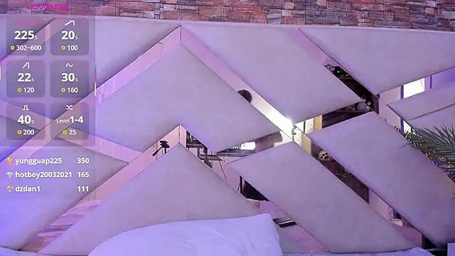 sophie_pariss's cam snapshot