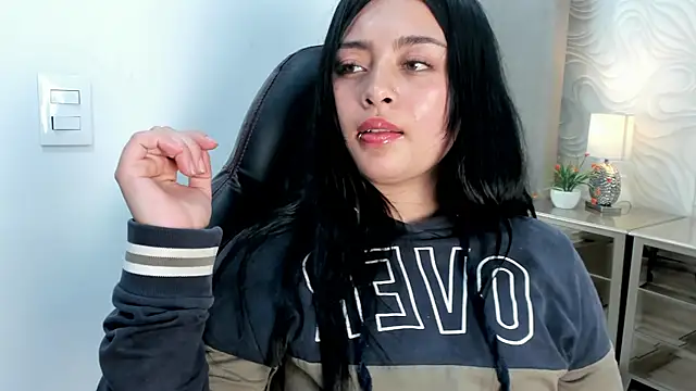 baby_naomy's cam snapshot