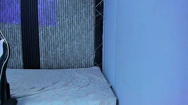 Mike_0233_'s cam snapshot