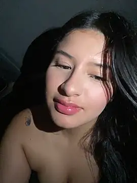 andrea_gomes_'s cam snapshot