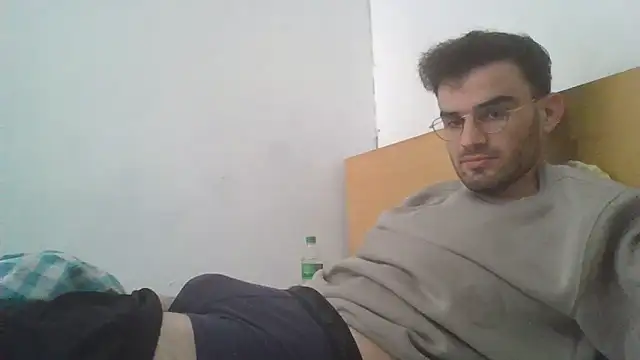 Men_use_me_for_pleasure's cam snapshot