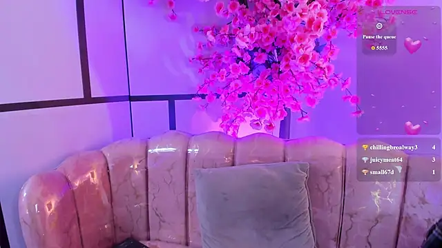 Olivejoness's cam snapshot