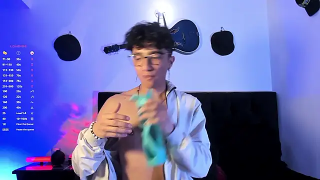 mhatias_'s cam snapshot