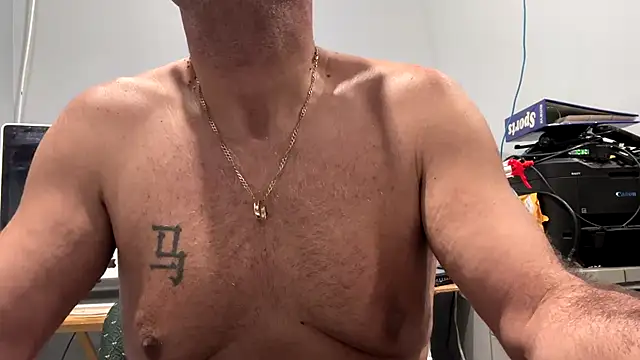 frankyjones8989's cam snapshot