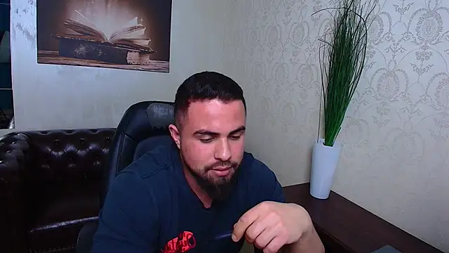 HayesWood's cam snapshot