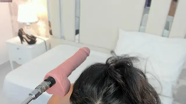 Miliaangeles's cam snapshot