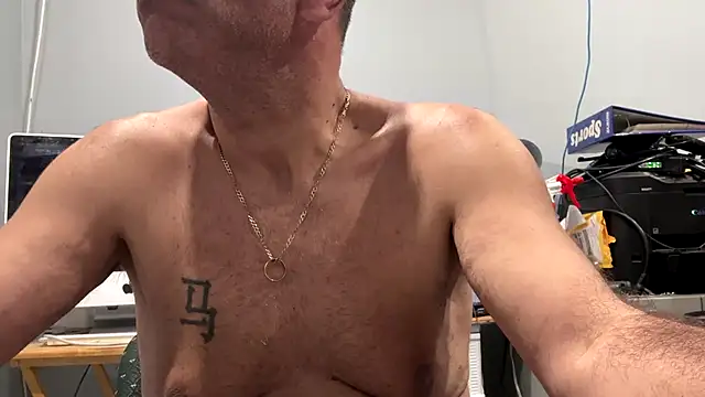 frankyjones8989's cam snapshot