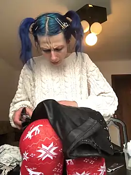 Mokosh_Kinkdom's cam snapshot