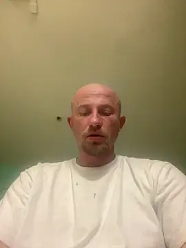 BIGWHITECOCKDOC36's cam snapshot