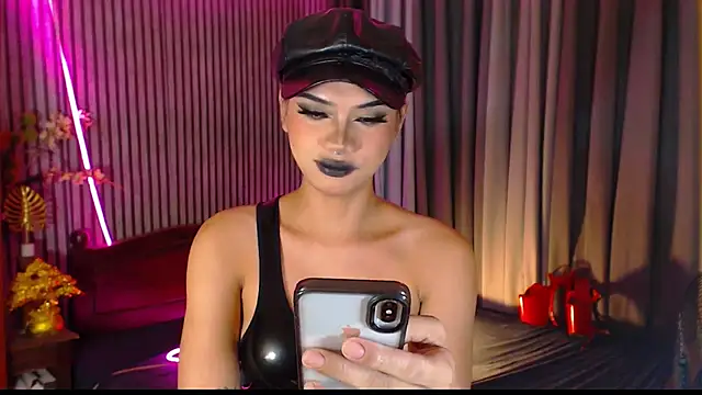 Unforgettablejulia live sex cam