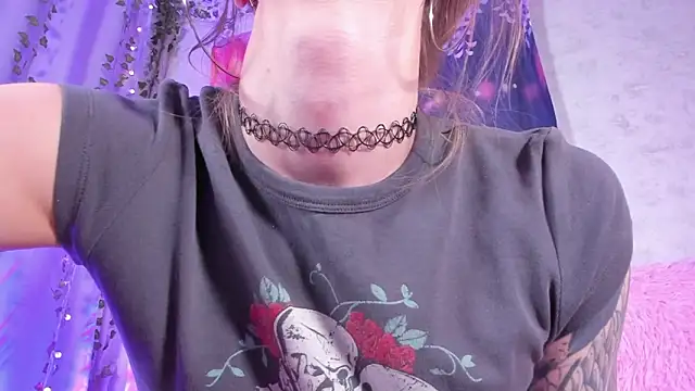 LuckySexyDoll live sex cam