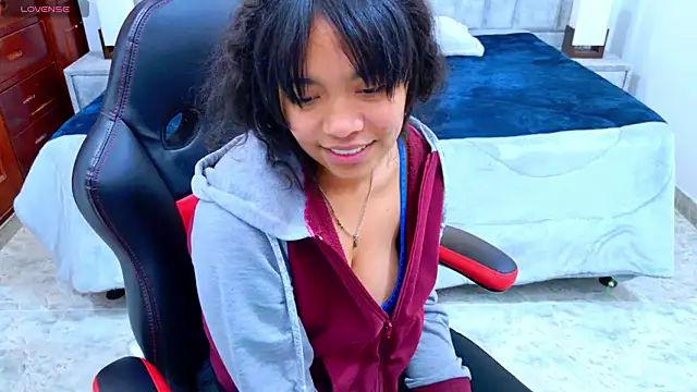 laureentt_'s cam snapshot