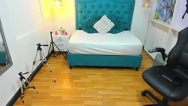 Daniela_skay live sex cam