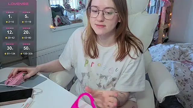 urstripchatgf live sex cam