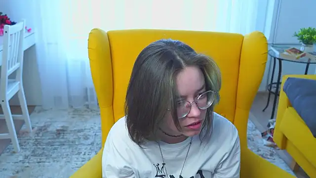 KarrenPear's cam snapshot