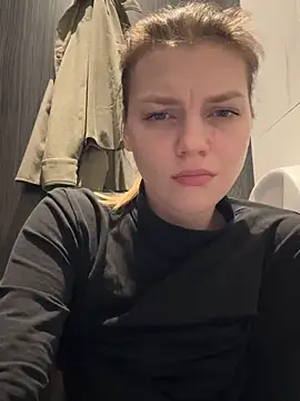 ValenciaShock live sex cam