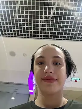 MiaTee's cam snapshot