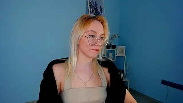 MaidaMedders's cam snapshot