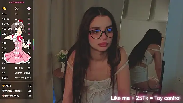 LauraHansil's cam snapshot