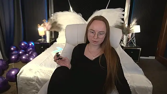 MiaRedFox live sex cam