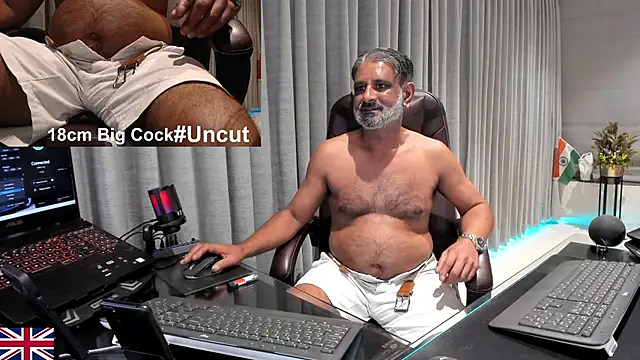 OnlineBossUK live sex cam