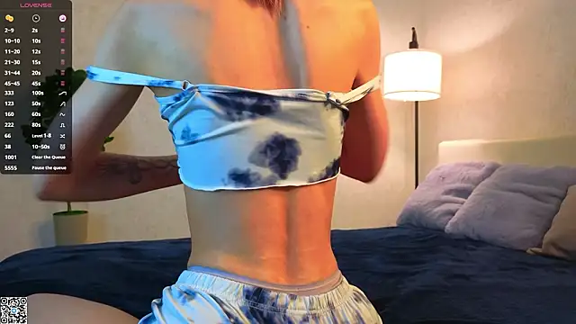 FloraNesli live sex cam