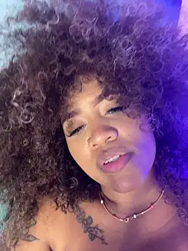 riri_brunnete live sex cam