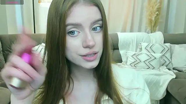 Erica_Kiss's cam snapshot