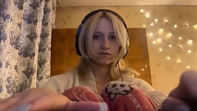 julysflowers's cam snapshot