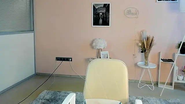 BetteKever's cam snapshot