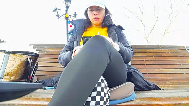 MellyBigLabiaOrgasmic live sex cam