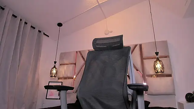 shineevg live sex cam