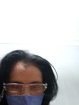 sanjana077's cam snapshot