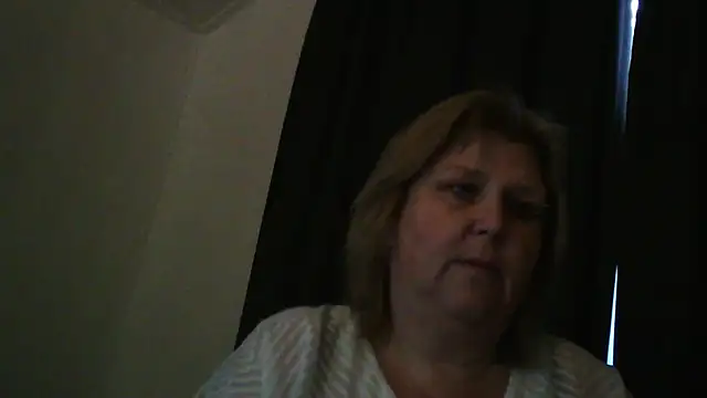 Sylviastar46 live sex cam