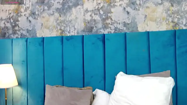 LisaCroft's cam snapshot