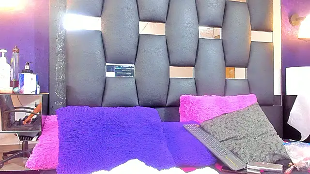 EMYCLARK01's cam snapshot