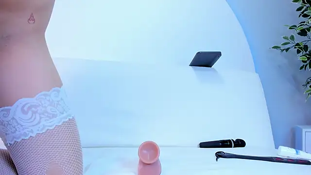 lunamiller_01's cam snapshot