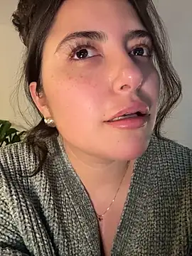 sukhakunis1 live sex cam