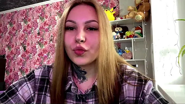 TraciBallena's cam snapshot