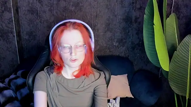 ElizabethHarpper's cam snapshot