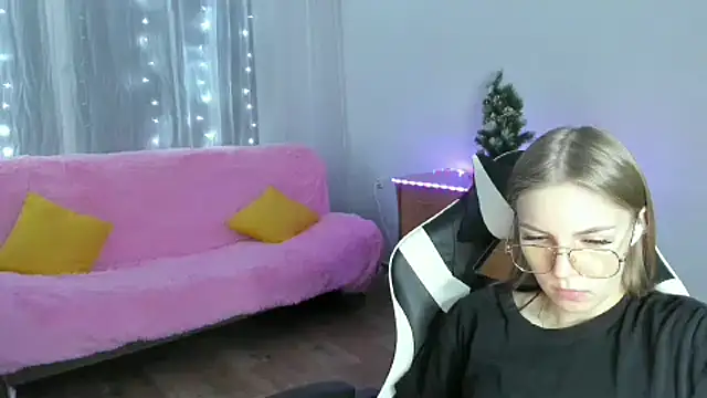 HitGyrl's cam snapshot