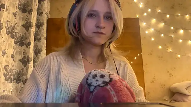 julysflowers's cam snapshot