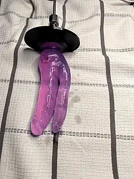 Linalicious's cam snapshot