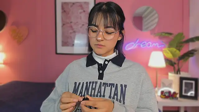 SoySaraa live sex cam