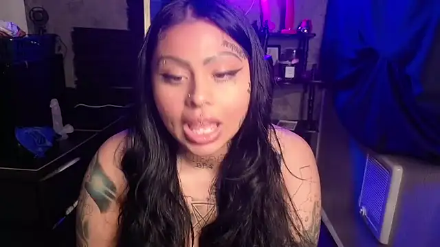 chicanachic13 live sex cam