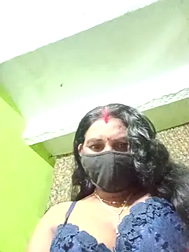 YOURFIVAA's cam snapshot