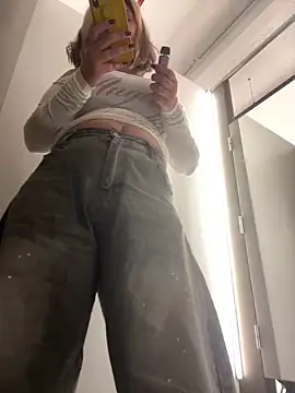 KateBurlesk's cam snapshot