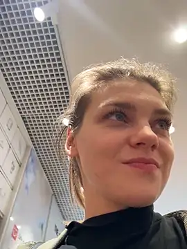 ValenciaShock live sex cam