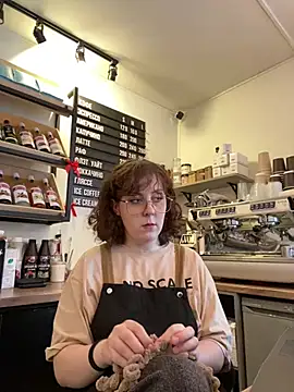 cinnabon_'s cam snapshot